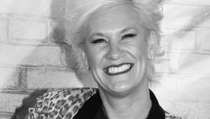 Die stacheligen blonden Haare waren das Markenzeichen von Anne Burrell.