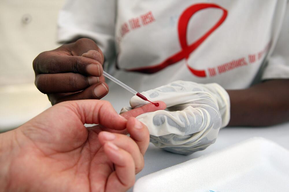 Blutabnahme für HIV-Test in Südafrika