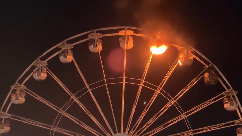 Riesenrad-Brand auf Festival