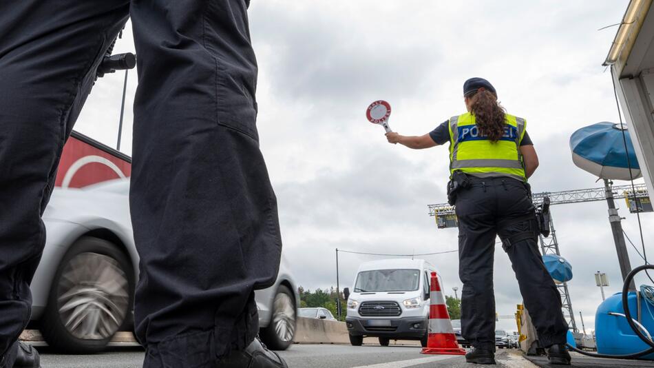 Grenzkontrollen Bundespolizei an A8