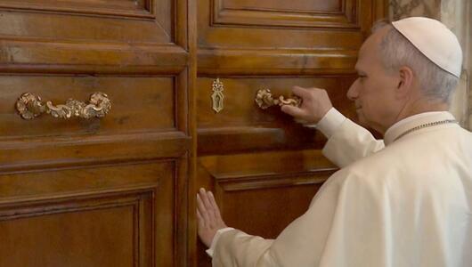 Symbolischer Akt: Papst Leo XIV. öffnet die versiegelte Papstwohnung