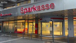 Sparkassen-Einbruch: 230 Ermittler auf Spurensuche