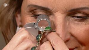 Expertin Wendela Horz und Schmuck
