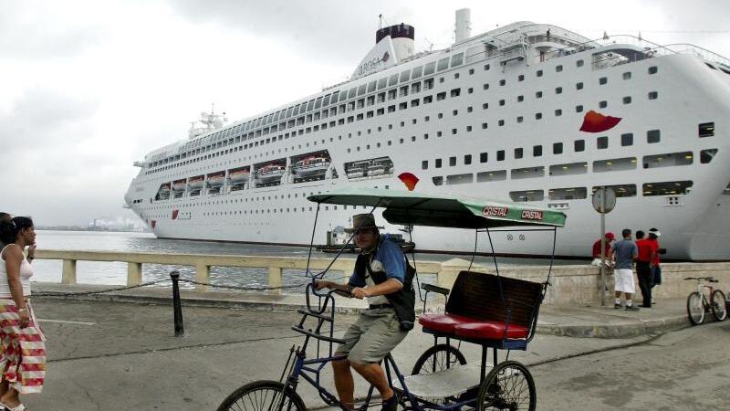 Kreuzfahrtschiff in Havanna