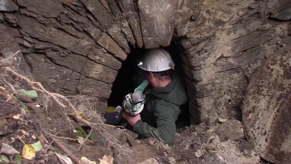 Verschwundener Hobby-Schatzsucher - Suche in altem Bergwerk