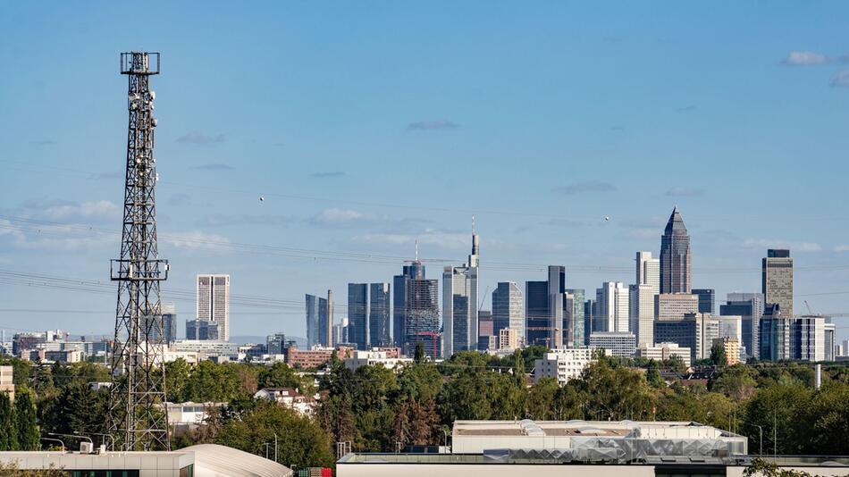 Auf Funkmasten wie in Frankfurt wartet der ländliche Raum