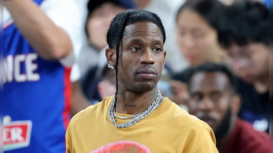 Travis Scott beim Basketballspiel USA gegen Serbien.