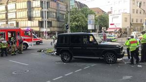 Stuttgart: Auto fährt in Personengruppe