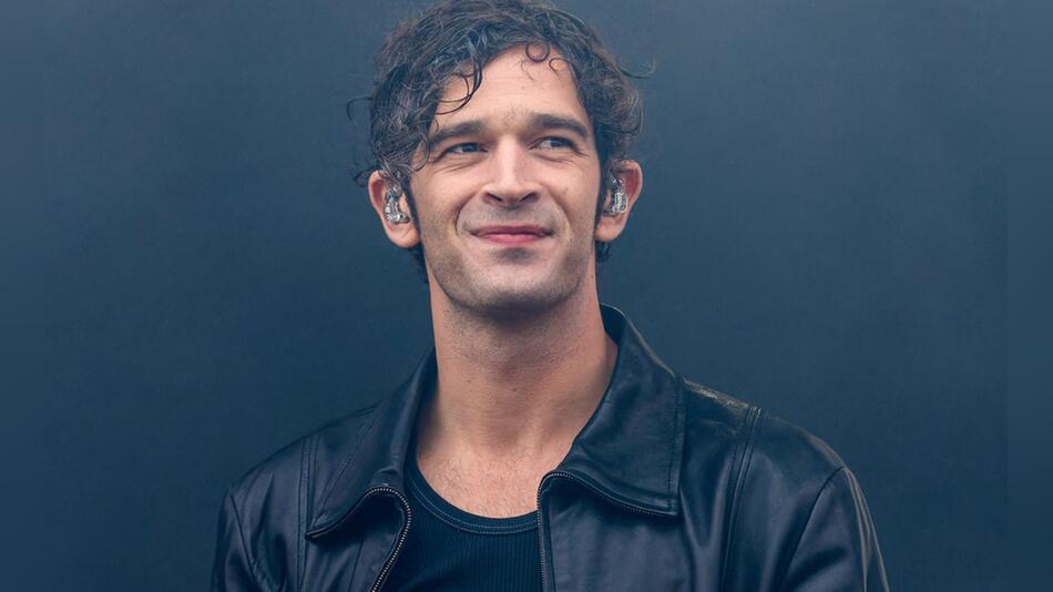 Matty Healy provoziert als Sänger der Band The 1975 die malaysische Regierung.