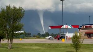 North Dakota: Tornado fegt über die Landschaft