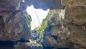 Achtjährige stürzt beim Wandern in Höhle