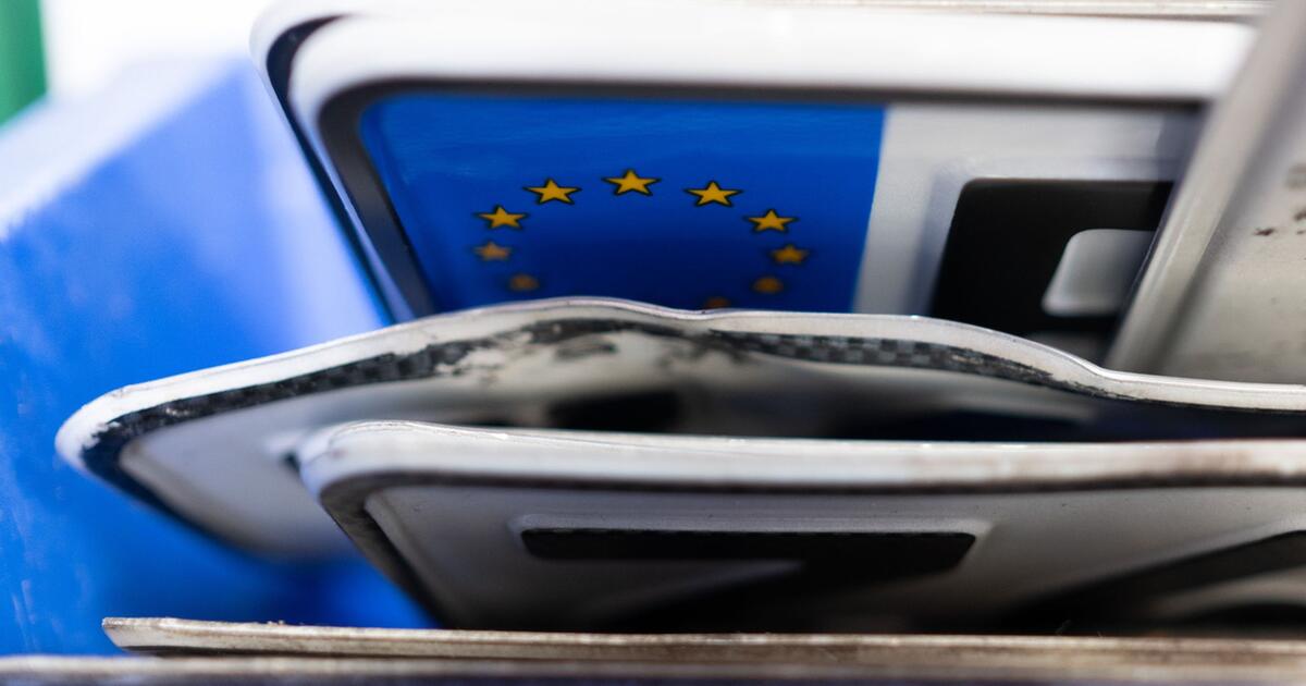 Mehr als 70 Städte starten Offensive zu Autokennzeichen