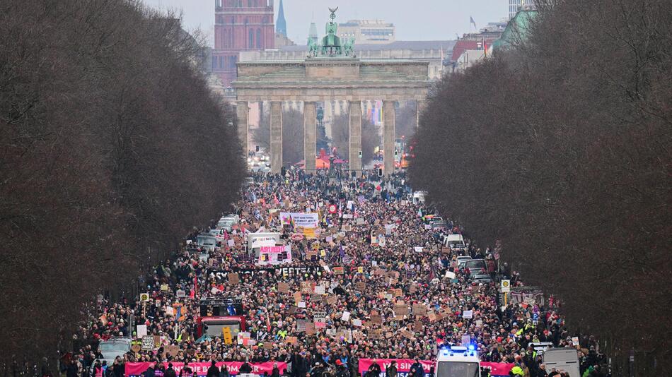 Demonstration zur Migrationspolitik - Berlin