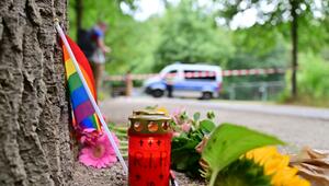 Auto rast in Menschenmenge - CSD abgebrochen