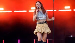Sängerin Vanessa Mai beim Inselfieber Festival Mitte Juni in der Rudolf Weber Arena in Oberhausen.