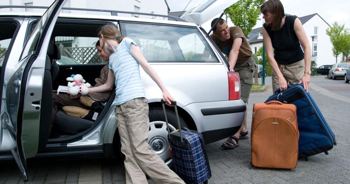 Urlaub mit dem Auto: Das Ferien-Gepäck für lange Reisen richtig im