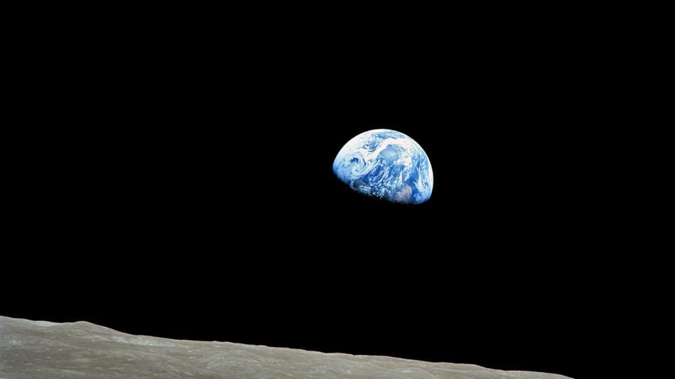 Apollo 8 Mission - Earthrise