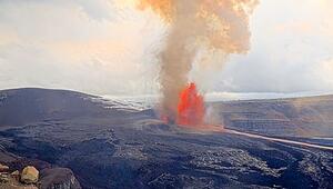 Wirbel aus Feuer und Asche: „Vulkan-nado“ fegt über Kīlauea-Krater auf Hawaii
