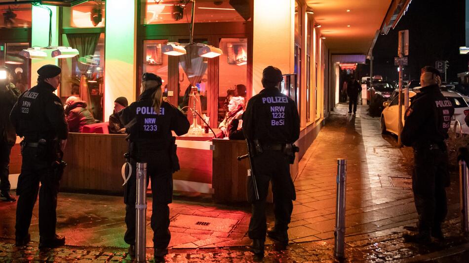 Razzien in mehreren Shisha-Bars in NRW