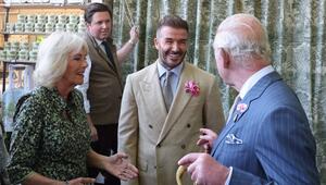 Königin Camilla, König Charles und David Beckham