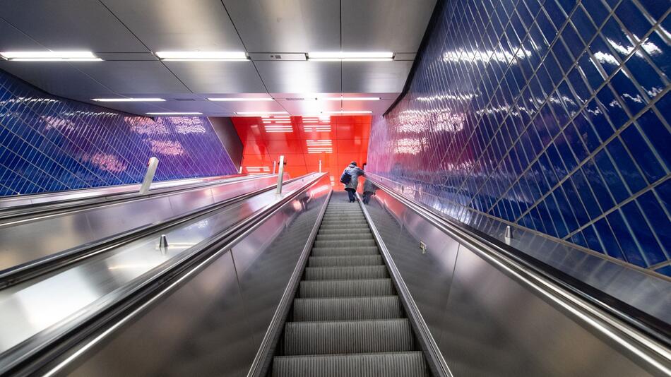 Rolltreppe in einer U-Bahn-Station in München