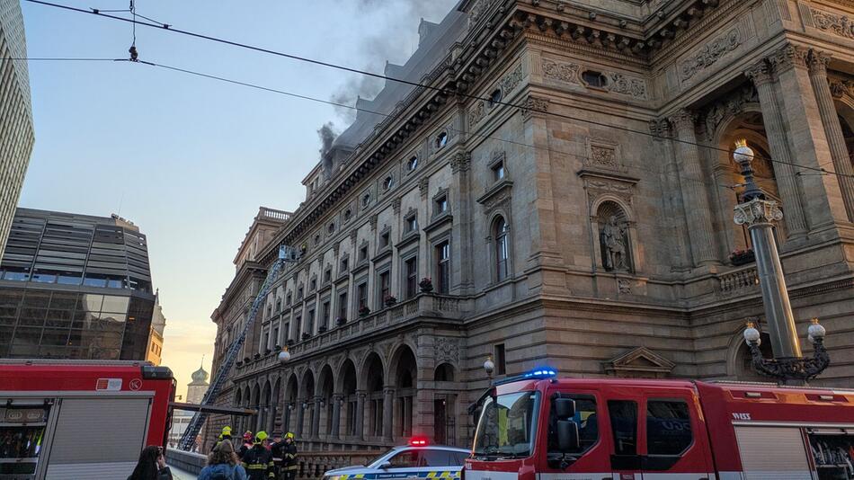 Brand im Nationaltheater in Prag