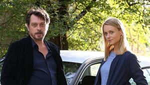 "Landkrimi: Steirerrausch": LKA-Kommissar Sascha Bergmann (Hary Prinz) mit seiner Kollegin Anni ...