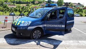 Neunjähriger nackt und unterernährt in Kleinbus entdeckt