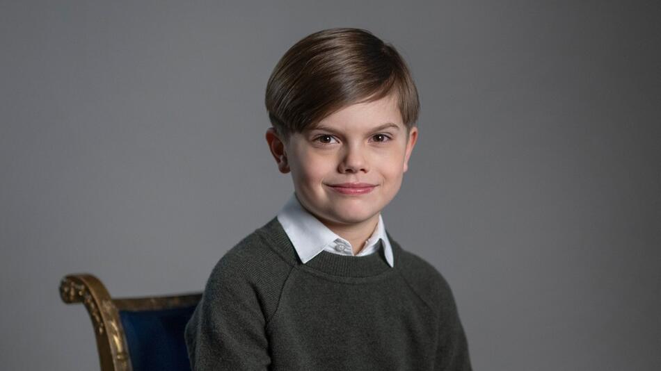 Prinz Oscar von Schweden posiert für sein Geburtstagsporträt.