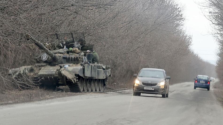 Ukraine-Konflikt - russische Panzer in der Region Donezk