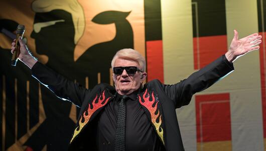 Konzert des Sängers Heino aus Solidarität mit Feuerwehrmann