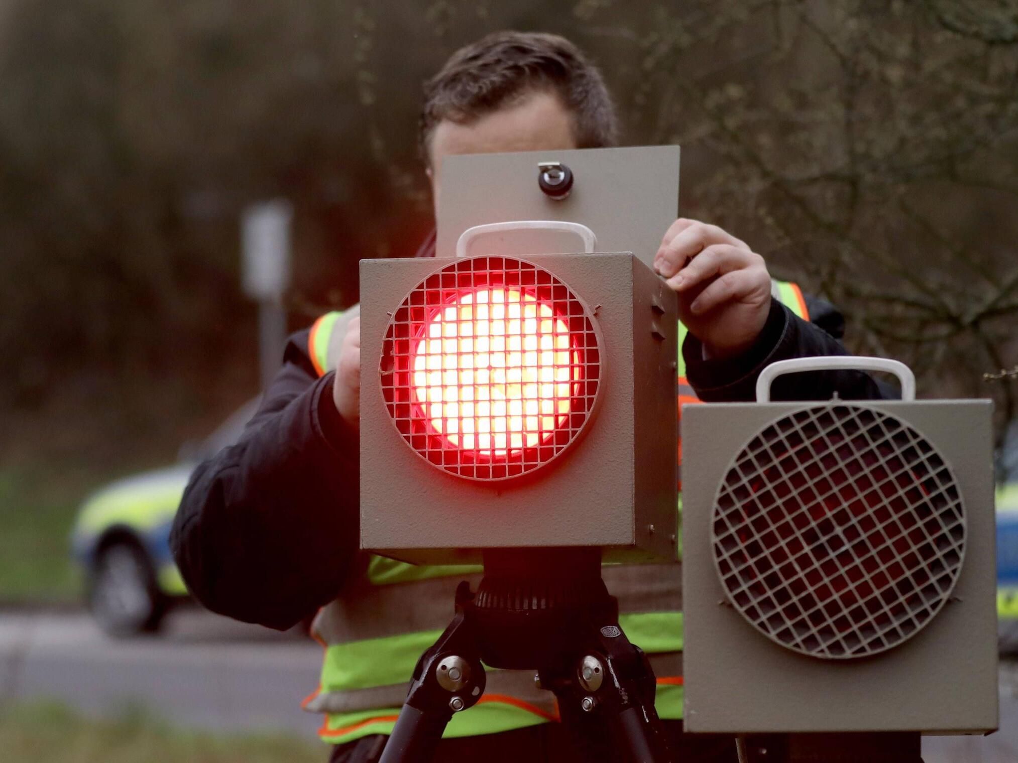 Blitzmarathon 19 In Zehn Bundeslandern Kontrolliert Die Polizei Web De