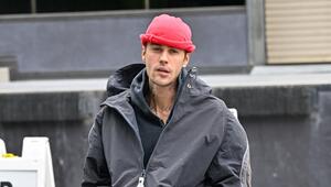 Justin Bieber hat sein erstes Studioalbum seit vier Jahren veröffentlicht.