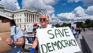 Demonstration gegen US-Regierung vor dem Kapitol