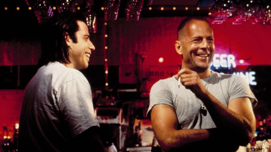 John Travolta (l.) und Bruce Willis am Set von "Pulp Fiction".