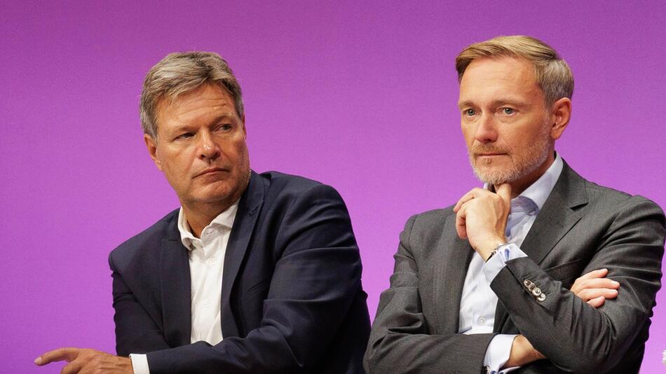 Zwist über die Wirtschaftspolitik: Minister Habeck und Lindner