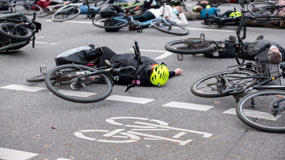 Gedenk-Aktion für tödlich verletzten Radfahrer