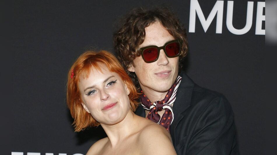 Tallulah Willis und Justin Acee wollen sich das Jawort geben.