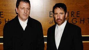 Atticus Ross (l.) und Trent Reznor stehten 2025 auch in Köln und Berlin auf der Bühne.