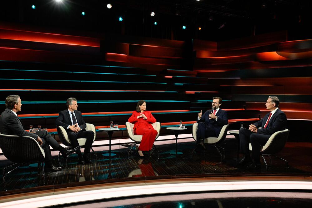 Markus Lanz, Thorsten Frei, Karina Mößbauer, Frank Sauer, Frederik Pleitgen