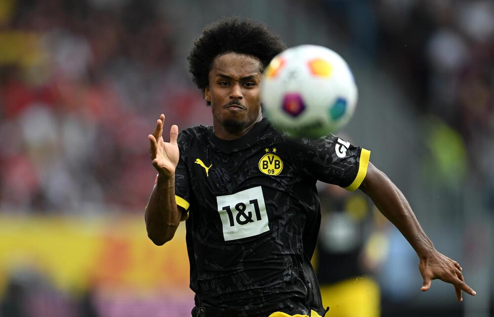 Borussia Dortmunds Karim Adeyemi im Vorwärtsgang beim Spiel in Freiburg