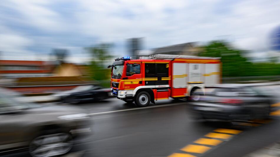 Feuerwehr auf dem Weg zum Einsatz