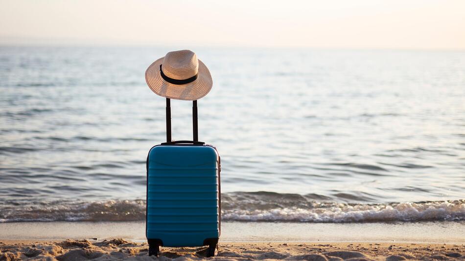 Koffer am Strand
