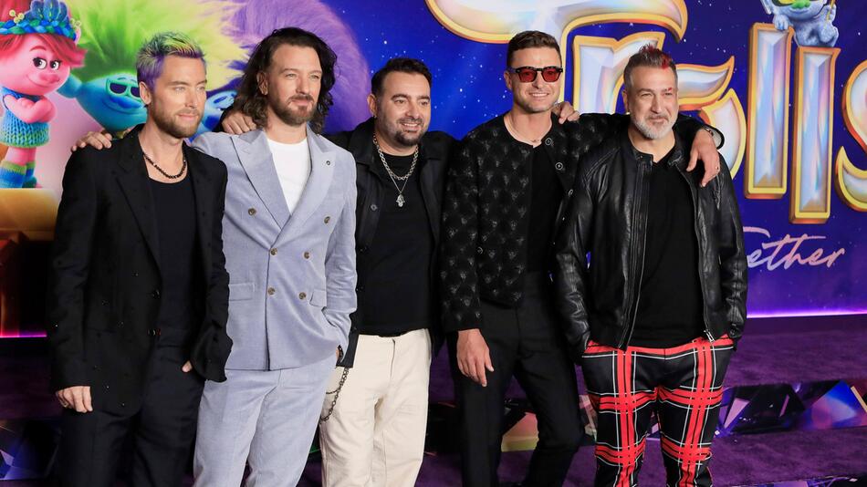 Lance Bass, JC Chasez, Chris Kirkpatrick, Justin Timberlake, Joey Fatone.