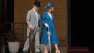Charles und Camilla bei ihrer ersten Gartenparty der Saison.