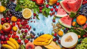 Verschiedene Melonen- und Beerensorten gehören zu den absoluten Sommer-Superfoods.