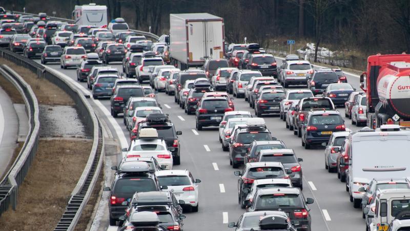 Urlaubsreiseverkehr auf der A8