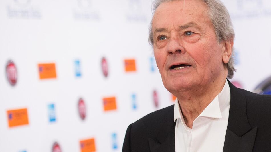 Alain Delon muss sich nach Hirnblutung schonen