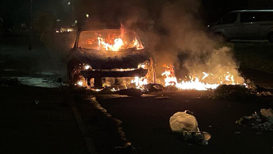 Ausschreitungen nach tödlichem Verkehrsunfall in Cardiff