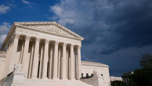Supreme Court macht Weg für Trans-Verbot beim Militär frei